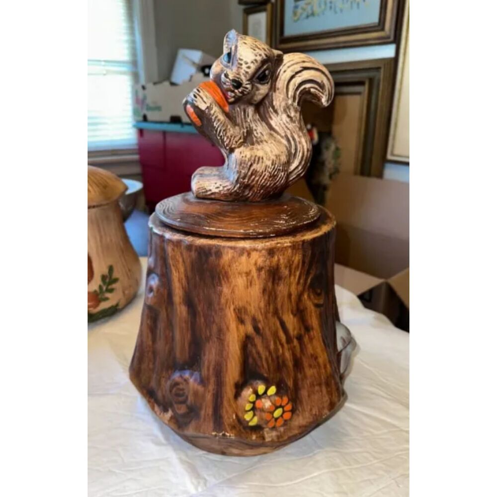 Vintage California Originals Ceramic Squirrel on a Tree Stump Cookie Jar